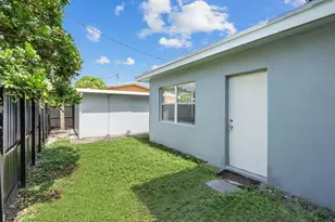 1498 NE 39th St, Oakland Park, FL 33334 - Photo 28