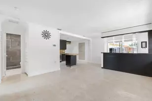 1498 NE 39th St, Oakland Park, FL 33334 - Photo 6