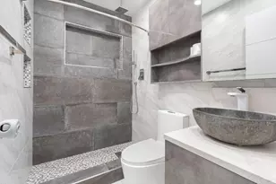 1498 NE 39th St, Oakland Park, FL 33334 - Photo 22