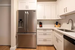 7827 Ashmont Cir, Tamarac, FL 33321 - Photo 8