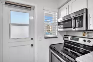 2131 NE 42nd Ct, Pompano Beach, FL 33064 - Photo 10