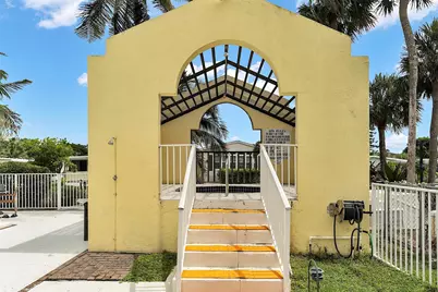 809 Putter Place, Pompano Beach, FL 33069 - Photo 48