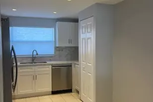 9861 Sunrise Lakes Blvd, Sunrise, FL 33322 - Photo 6