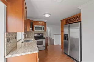 8470 NW 28th St, Sunrise, FL 33322 - Photo 6