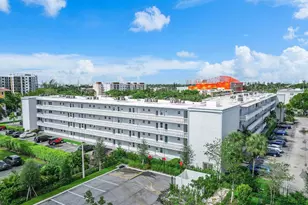 608 NE 2nd St, Dania Beach, FL 33004 - Photo 4