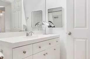 533 NE 3rd Ave, Fort Lauderdale, FL 33301 - Photo 12