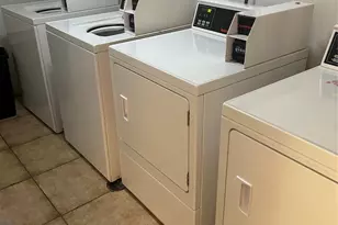 7035 NW 186th St, Hialeah, FL 33015 - Photo 16