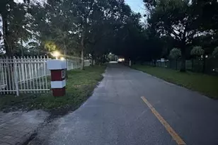 5800 Pine Tree Rd, Parkland, FL 33067 - Photo 32