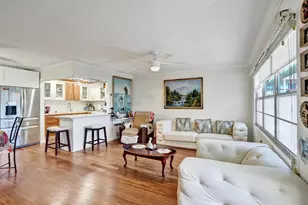 342 Brighton Unit, Boca Raton, FL 33434 - Photo 4