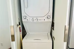 8142 NW 17th Manor, Plantation, FL 33322 - Photo 2