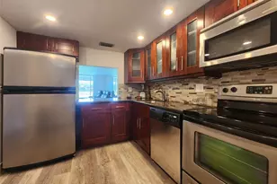 3241 Holiday Springs Blvd, Margate, FL 33063 - Photo 6