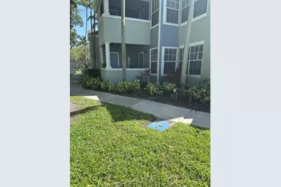 1000 Crystal Way #A, Delray Beach, FL 33444 - Photo 2