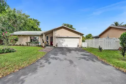 2672 NW 95th Terrace, Coral Springs, FL 33065 - Photo 2