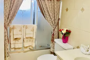 7850 W McNab Rd, Tamarac, FL 33321 - Photo 8