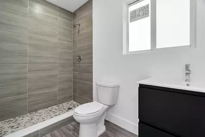 2451A NW 21st Street, Fort Lauderdale, FL 33311 - Photo 12