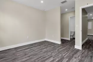 2451A NW 21st St, Fort Lauderdale, FL 33311 - Photo 6