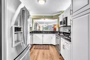 9587 Weldon Cir, Tamarac, FL 33321 - Photo 4