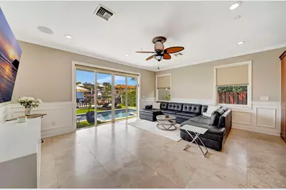 1368 Bayview Drive, Fort Lauderdale, FL 33304 - Photo 10