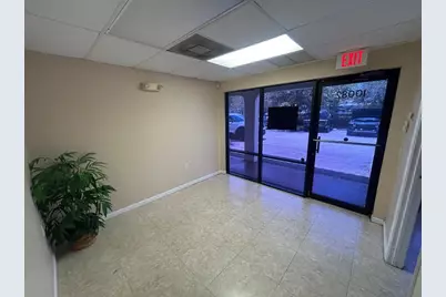 10082 NW 50th Street, Sunrise, FL 33351 - Photo 4