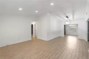 9700 NW 10th St, Pembroke Pines, FL 33024 - Photo 8