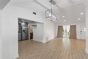 9700 NW 10th St, Pembroke Pines, FL 33024 - Photo 6