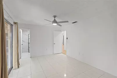 9700 NW 10th Street, Pembroke Pines, FL 33024 - Photo 14