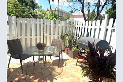 795 Crystal Lake Drive #795, Deerfield Beach, FL 33064 - Photo 8