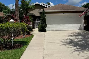 8942 SW Bonneville Dr, Stuart, FL 34997 - Photo 4