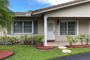 8398 NW 35th St, Coral Springs, FL 33065 - Photo 1