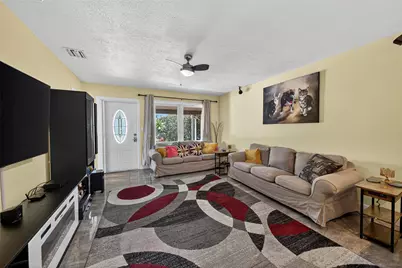 2115 NE 15th Avenue, Wilton Manors, FL 33305 - Photo 4