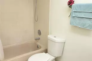 2800 Somerset Unit, Fort Lauderdale, FL 33311 - Photo 8