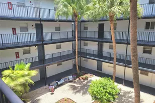 2800 Somerset Unit, Lauderdale Lakes, FL 33311 - Photo 12