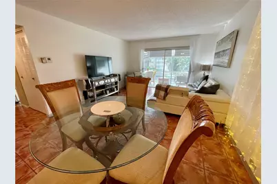 5071 W Oakland Park Boulevard #211, Lauderdale Lakes, FL 33313 - Photo 4