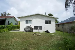 11150 Peachtree Dr, Miami, FL 33161 - Photo 26