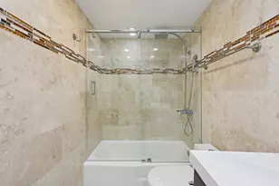 5601 Collins Ave, Miami Beach, FL 33140 - Photo 22