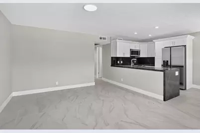 186 Upminster I #186, Deerfield Beach, FL 33442 - Photo 4