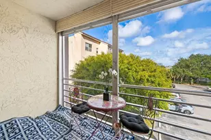 2840 Somerset Dr, Fort Lauderdale, FL 33311 - Photo 4