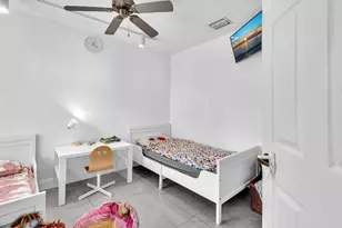 10180 NW 5th St, Plantation, FL 33324 - Photo 36