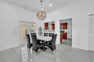 10180 NW 5th St, Plantation, FL 33324 - Photo 18