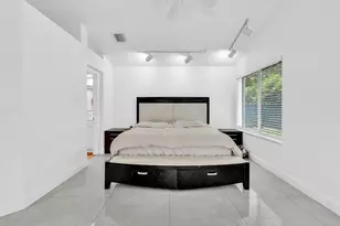 10180 NW 5th St, Plantation, FL 33324 - Photo 20