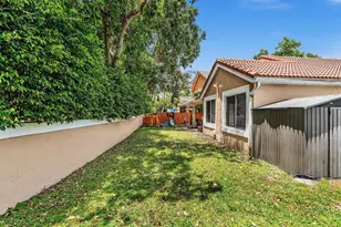 10180 NW 5th St, Plantation, FL 33324 - Photo 48