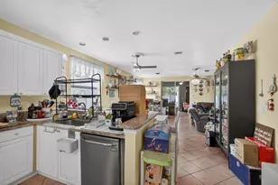 2119 Chagall Cir, West Palm Beach, FL 33409 - Photo 18