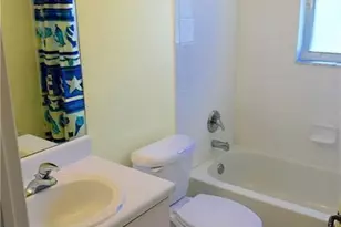 9821 Red Heart Ln, Tamarac, FL 33321 - Photo 20