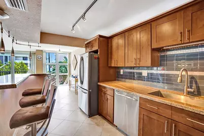 531 N Ocean Boulevard #411, Pompano Beach, FL 33062 - Photo 4