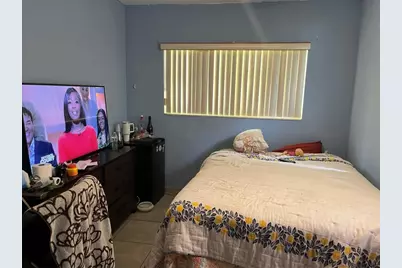 427 NE 160th Street, Miami, FL 33162 - Photo 8