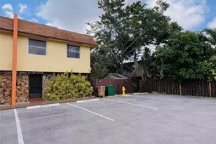 6534 SW 41st St, Davie, FL 33314 - Photo 2