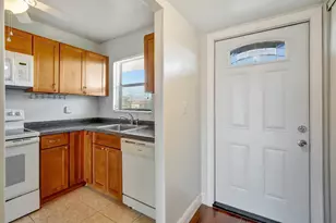 8225 Sunrise Lakes Blvd, Sunrise, FL 33322 - Photo 4