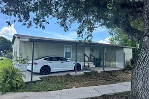 21850 NW 7th Ct, Pembroke Pines, FL 33029 - Photo 2
