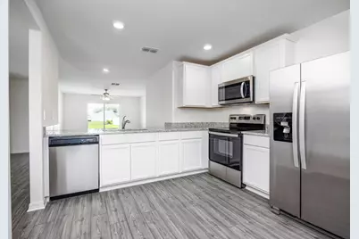 375 SW Dwight Avenue, Port Saint Lucie, FL 34983 - Photo 4