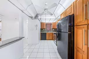 3150 W Rolling Hills Cir, Davie, FL 33328 - Photo 6